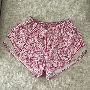 Lululemon Hotty Hot Shorts 4”